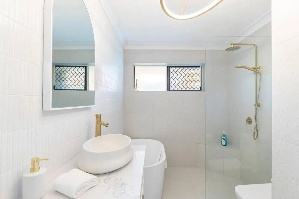 Salt & Sky - Kawana Rooftop Beach Break Buddina 0*,